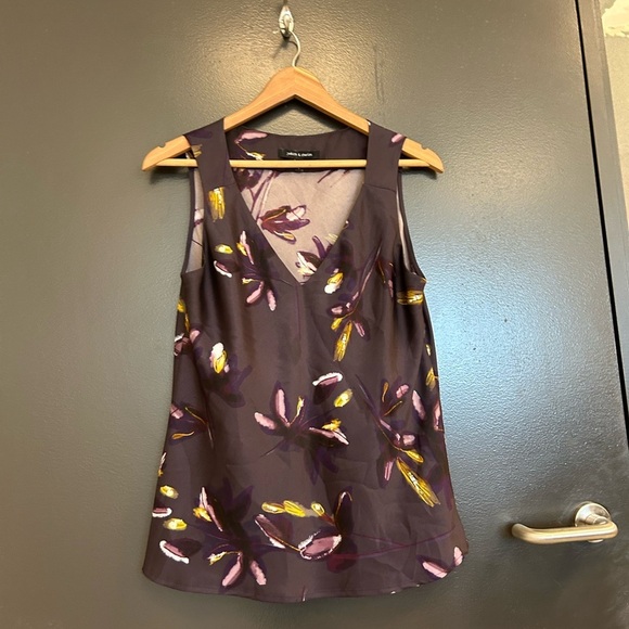 Judith & Charles size 6 EUC Artistic purple  Tank Top with Floral Accents - Picture 5 of 15